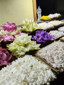 offerings-in-Kandy